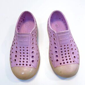 Native Jefferson Pink/Cream Slip on Waterproof Shoes, size 8